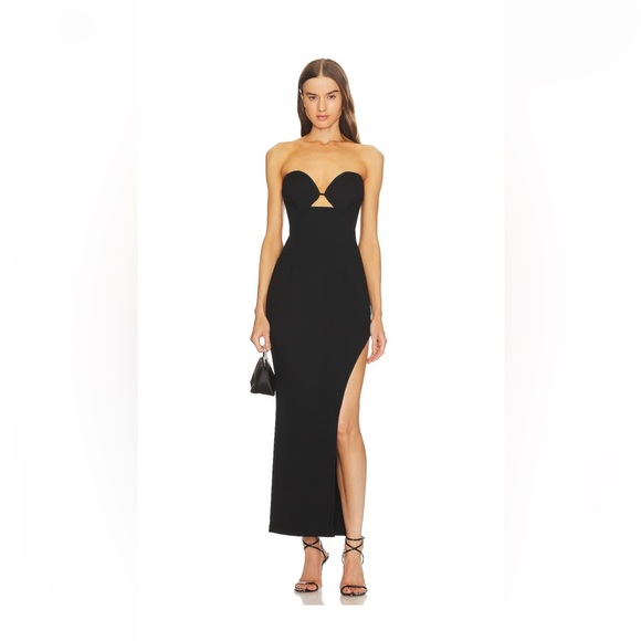 Elliatt Dresses & Skirts - Elliatt maxi dress